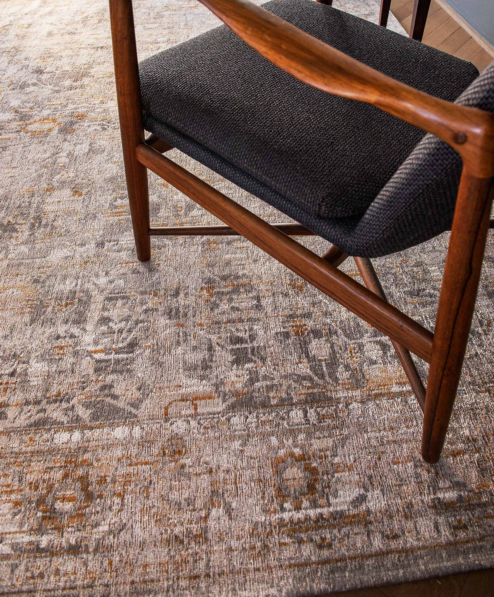 tappeti Louis De Poortere LX 8884 Antiquarian Ushak Suleiman Grey interior 2