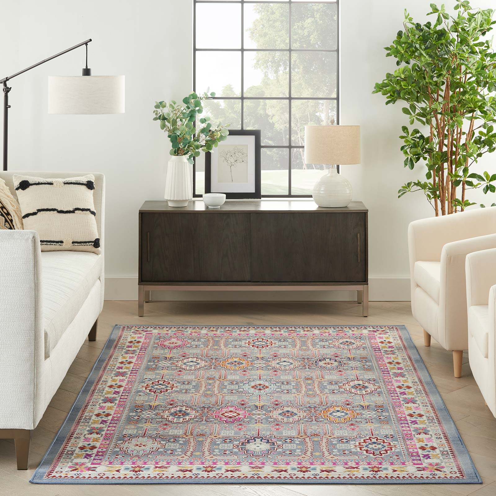 Nourison tappeto Vintage Kashan VKA05 GYMTC GREY MULTICOLOR 5X8 099446811837 interior 3